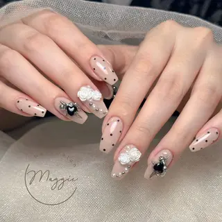 ネイル Maggie Nail🦩のネイルデザイン
