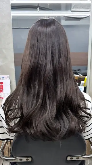 セミロング カラー 💟Opus // Mizuki🐕のヘアスタイル