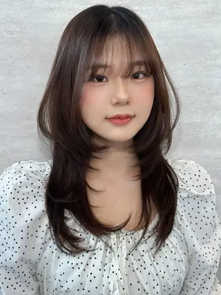セミロング カラー ヘアアレンジ 韓国レイヤーカット/ 儚げカラーチナツのヘアスタイル