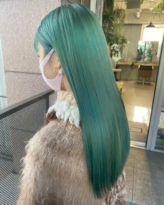 ロング カラー Lomalia レナのヘアスタイル
