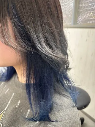 ロング カラー 伊藤 梨緒のヘアスタイル