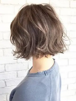 ミディアム カラー 【公式】amble luxe池袋東口🩷のヘアスタイル