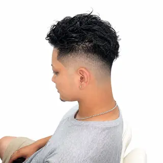 ミディアム パーマ メンズ 高瀬 朱利のヘアスタイル