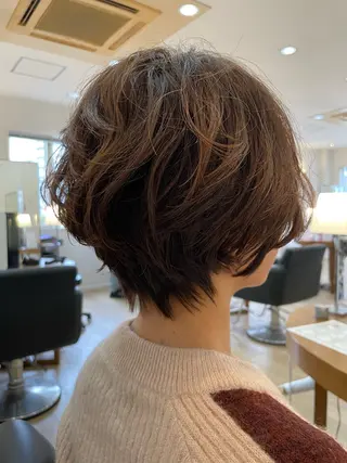 ショート カラー パーマ 小酒井 智洋のヘアスタイル