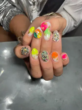 ネイル LAVISH 大和店 🤱子連れ大歓迎のネイルデザイン