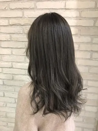 ロング カラー 大平 美沙のヘアスタイル