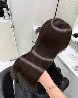 ロング 佐藤 笑瑠のヘアスタイル