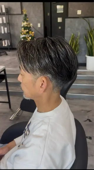 メンズ 横田 拓実のヘアスタイル
