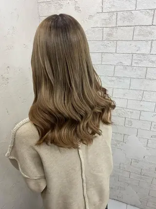 ロング カラー グレージュ達人/赤み 消し/ブリーチ/岩崎のヘアスタイル