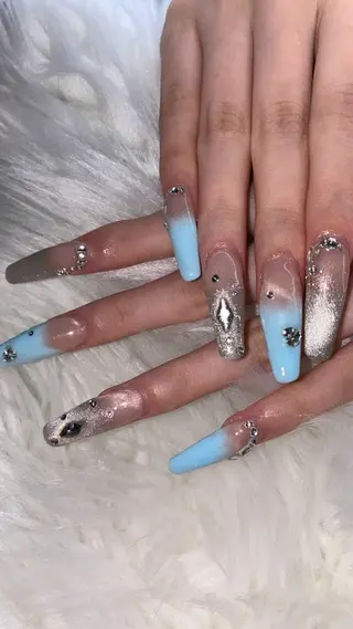 ミディアム YOKOSUKA NAILS💅✨のネイルデザイン
