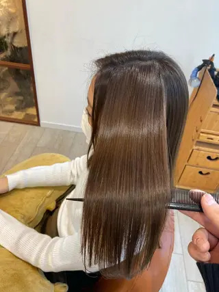 ロング 美髪矯正透明感カラー 江川 和輝のヘアスタイル