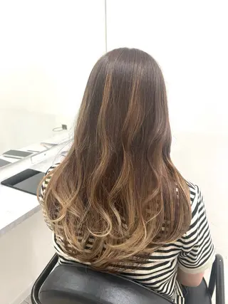 セミロング カラー ヘアアレンジ 李奈🌼レイヤー/ 透明感カラーブリーチのヘアスタイル