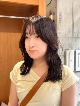 セミロング chisato☁️ カットカラーモデルのヘアスタイル