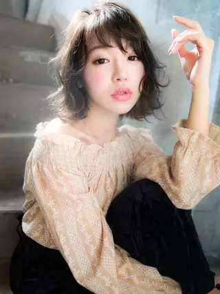 ショート カラー パーマ 勘場 万菜華のヘアスタイル