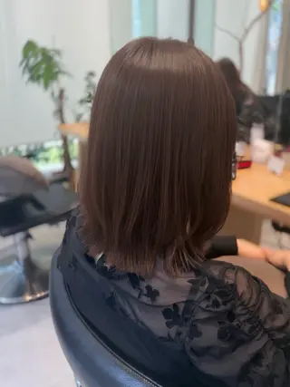ミディアム カラー ミオ💎ショート 透ける暗髪のヘアスタイル