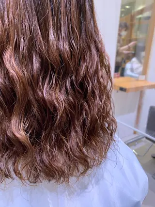ロング カラー パーマ ヘアアレンジ ARMONY秋山輝也 コテ巻き風パーマ特化のヘアスタイル