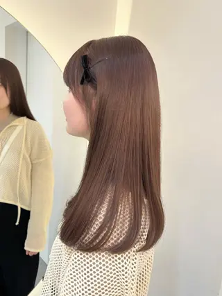 セミロング カラー ヘアアレンジ 透明感カラー🩵 レイヤーカットYUIのヘアスタイル