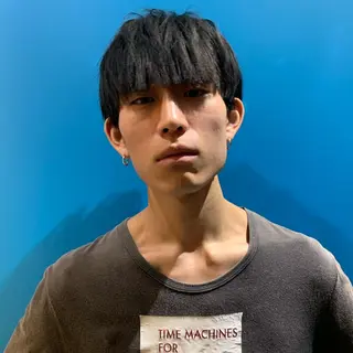 ショート カラー メンズ ウルフ、レイヤー 、メンズカットSHOのヘアスタイル