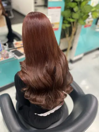 ロング カラー 吉田 麻倫のヘアスタイル