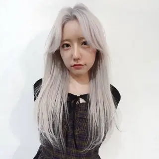 ロング XENA 表参道店のヘアスタイル