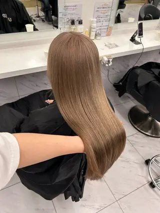 カラー 🥯縮毛/レイヤー/ ベージュヘア🥯のヘアスタイル