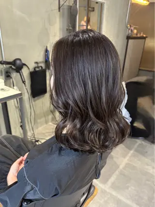 ミディアム 佐伯 桃のヘアスタイル