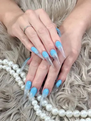 ネイル ベスティオーラ 花香のネイルデザイン