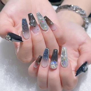 ネイル Queens テイのネイルデザイン