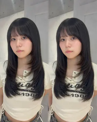 ロング あんな🦋レイヤー カット/透明感カラーのヘアスタイル