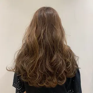 カラー パーマ 韓国風🌷✨ 守屋紗希のヘアスタイル
