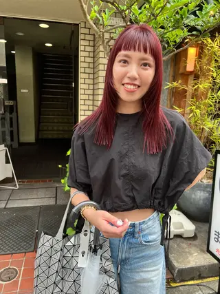 セミロング カラー 顔周りレイヤーカット ブリーチminamiのヘアスタイル