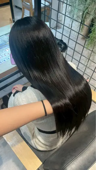 ロング カラー ワカ /暖色カラー/ネイルのヘアスタイル