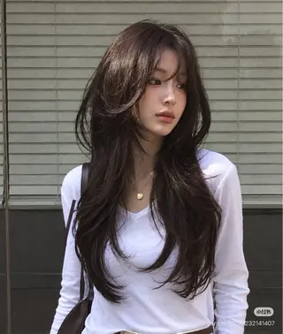 ロング カラー みうる🎀透明感艶髪 🫧レイヤーカットのヘアスタイル