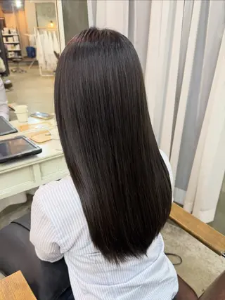 ロング カラー 三條 朋香のヘアスタイル