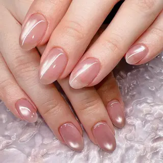 ネイル マグ🧲等なんでも ワンカラー5700円のネイルデザイン