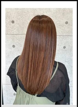 ロング 松井 奈々のヘアスタイル