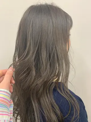 ロング 石井 静のヘアスタイル