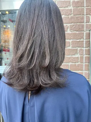 セミロング カラー 久木原 ゆりのヘアスタイル