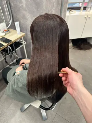 セミロング 白髪ぼかし、髪質改善 富田隼仁のヘアスタイル
