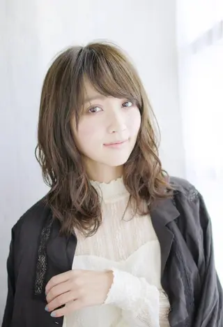 セミロング カラー 金村 綾芽のヘアスタイル