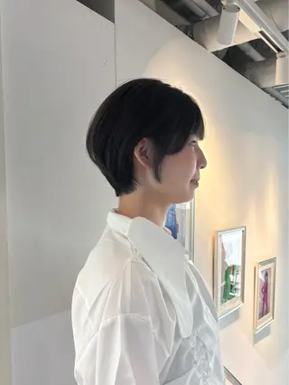 ショート カラー 陽 愛のヘアスタイル