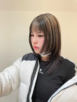 ミディアム 松田 アカリのヘアスタイル