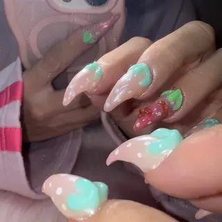ネイル RIEKO🍒 ワンホン♡推しネイルのネイルデザイン