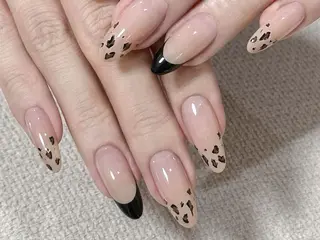 ネイル Queenie 🦋のネイルデザイン