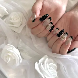 ネイル sara : salon ELVIのネイルデザイン