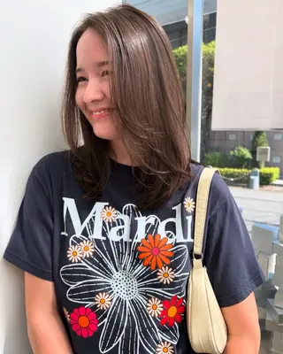 セミロング オカモト ハルカのヘアスタイル