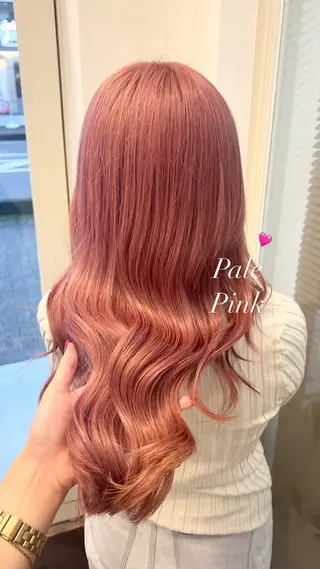 ロング カラー 石津 優菜のヘアスタイル