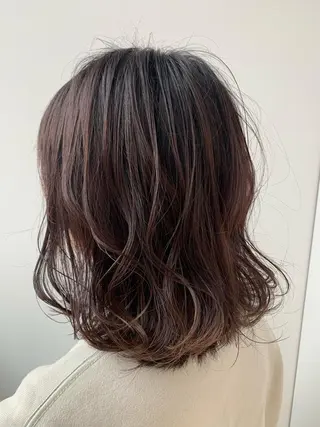 ミディアム 梅本 有希のヘアスタイル
