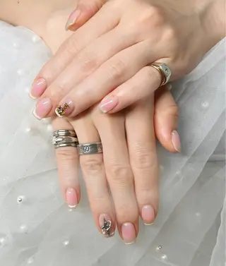ネイル ユリ 💕のネイルデザイン