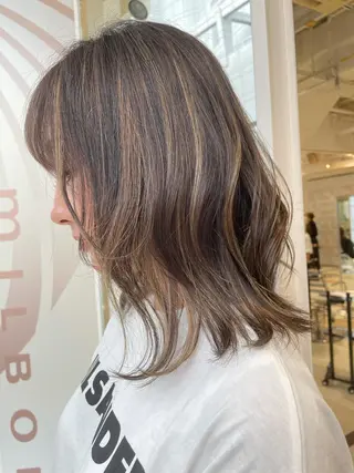 ミディアム カラー 本間 良のヘアスタイル